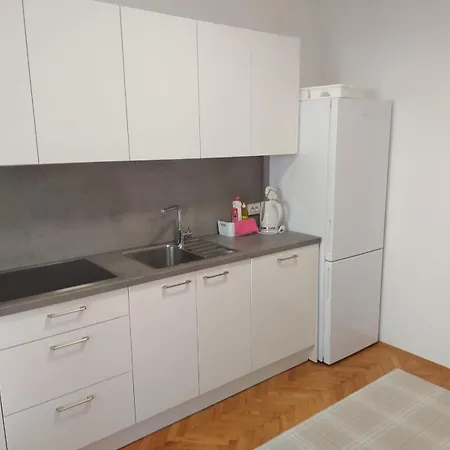 Apartment Manda *