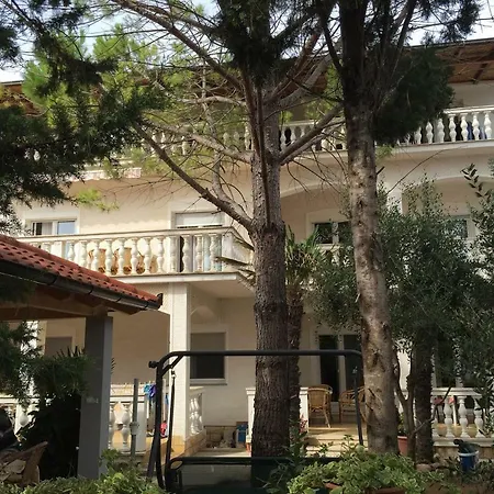 Apartment Manda